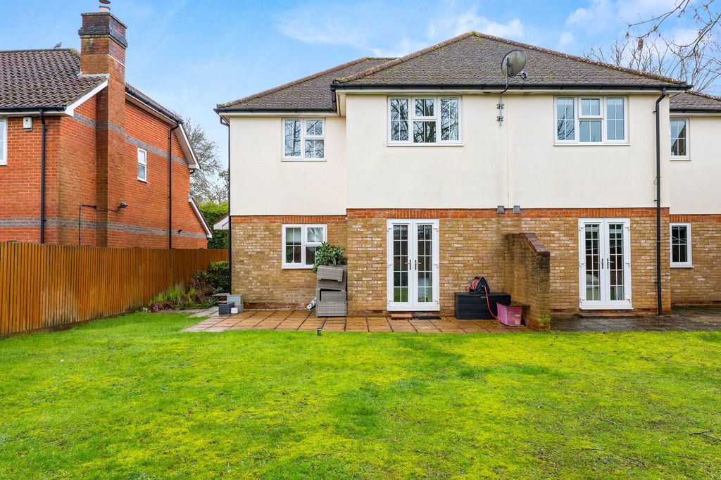 Property photo 2 of 17