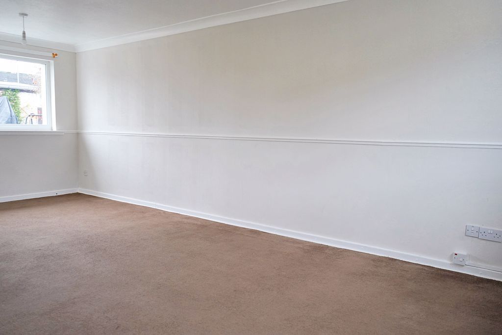 Property photo 2 of 15 Photo 3