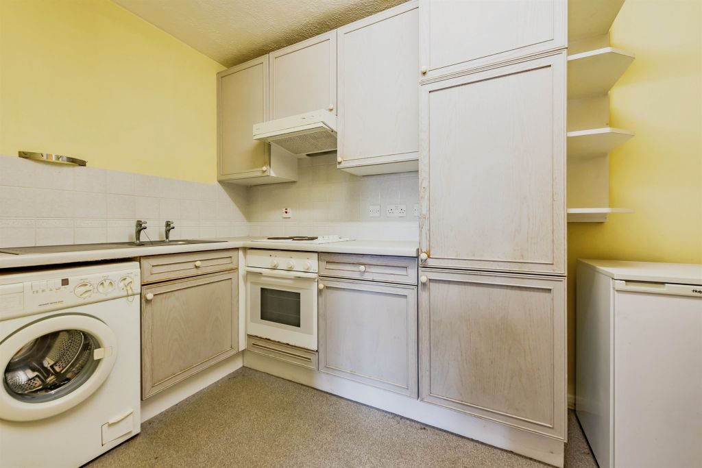 Property photo 3 of 6