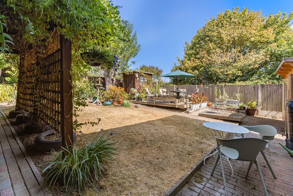 Property photo 3 of 19 Photograph 30