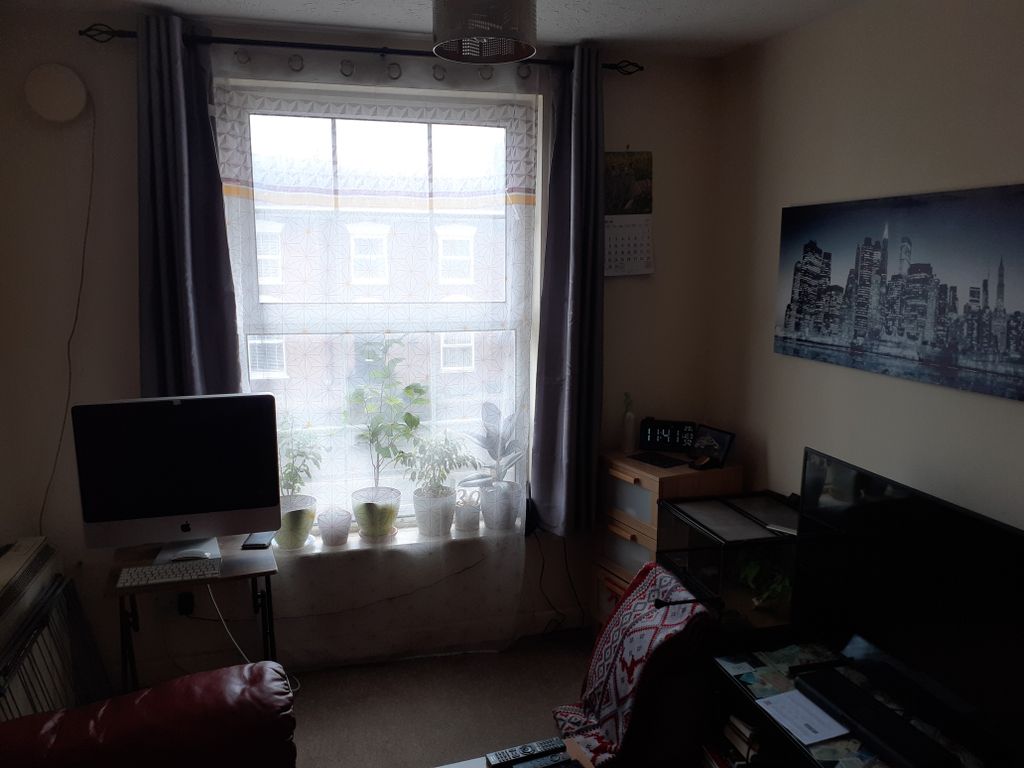Property photo 3 of 6