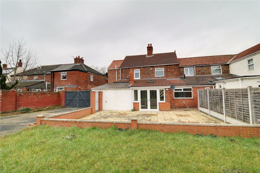 Property photo 1 of 29 Picture No. 23