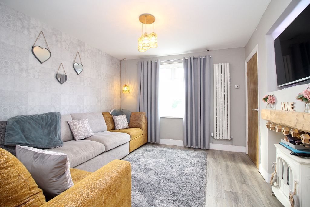 Property photo 2 of 15 Lounge