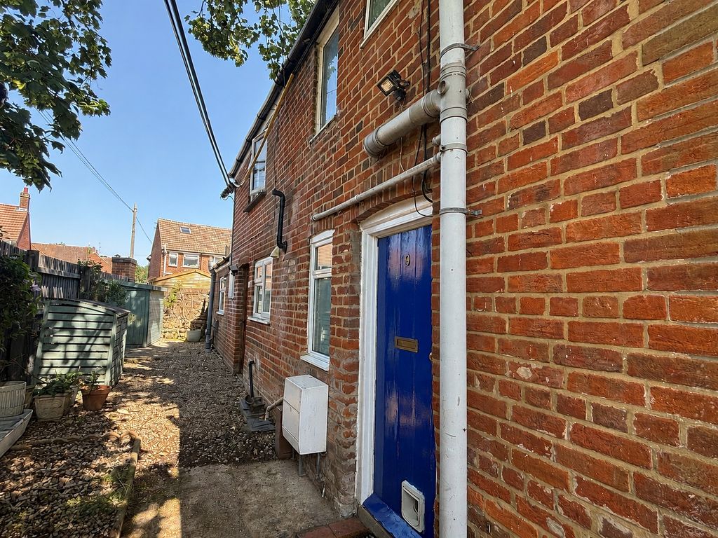 Property photo 1 of 17 Front