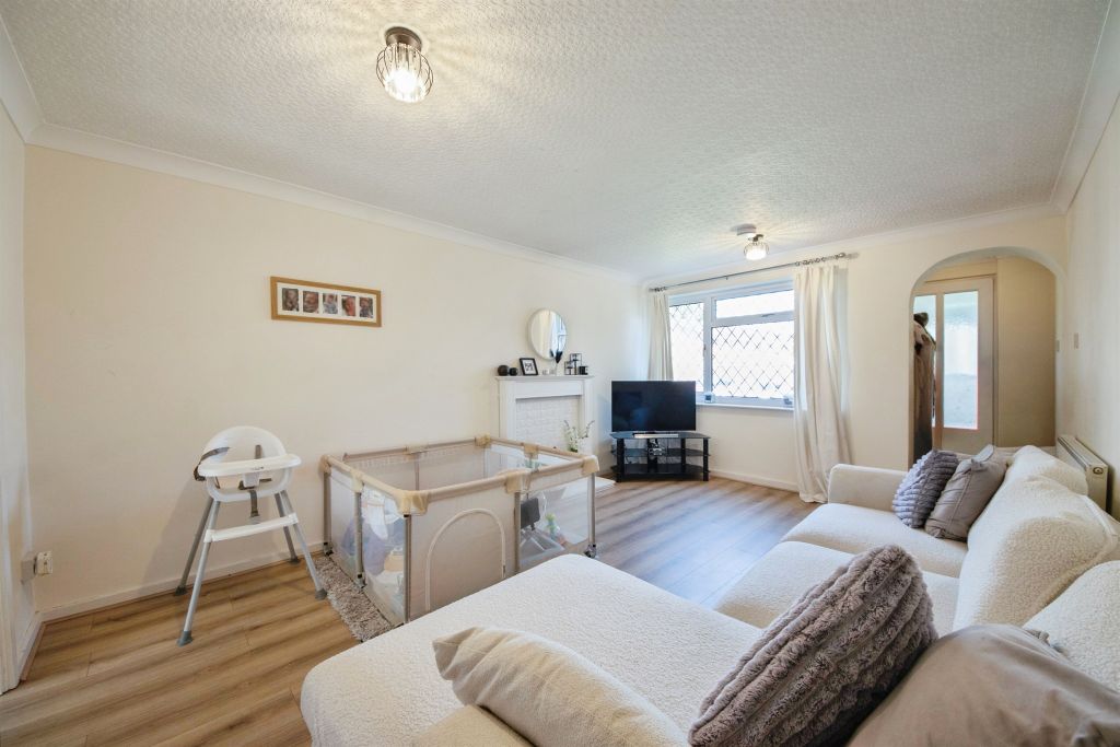 Property photo 2 of 17