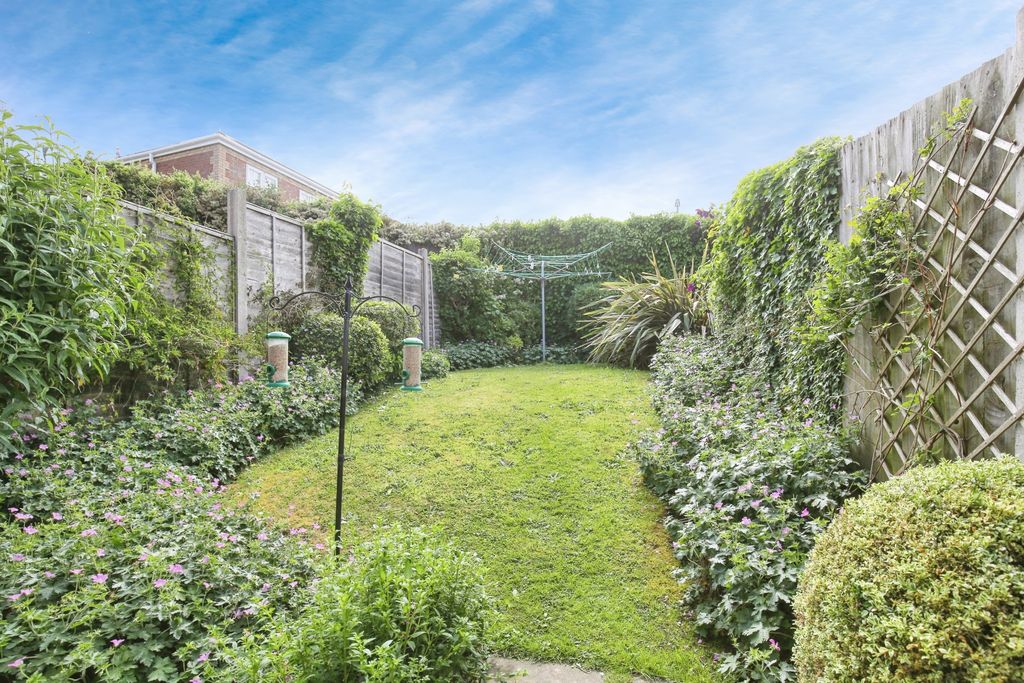 Property photo 3 of 12 2c773Eea-Mw-5941