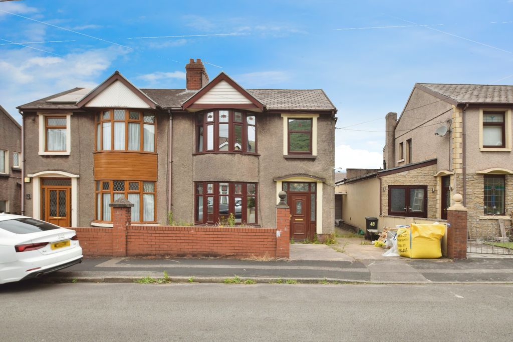 Property photo 1 of 14 Front View