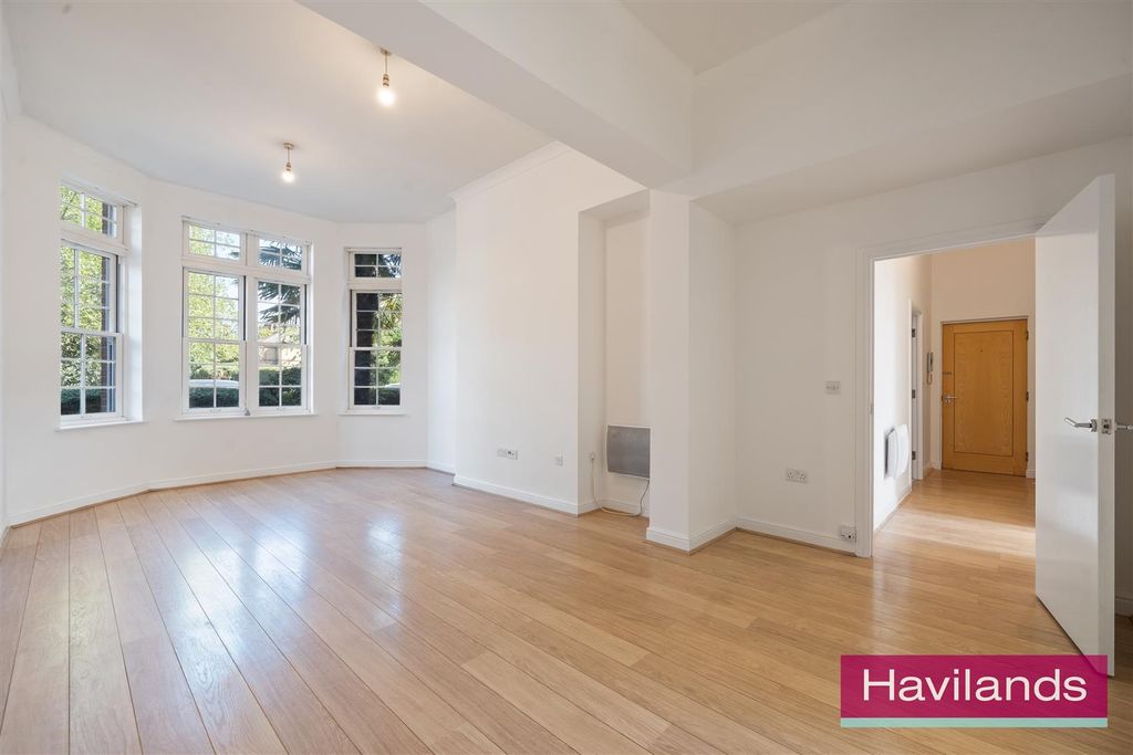 Property photo 3 of 12 Blackwell Close-6.Jpg