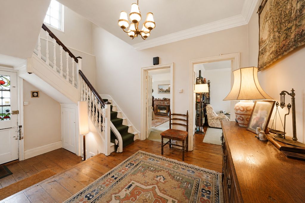 Property photo 2 of 26 5143612