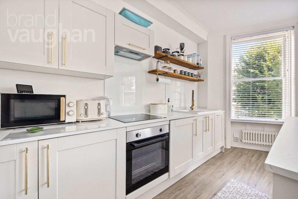 Property photo 3 of 21 Picture No. 06