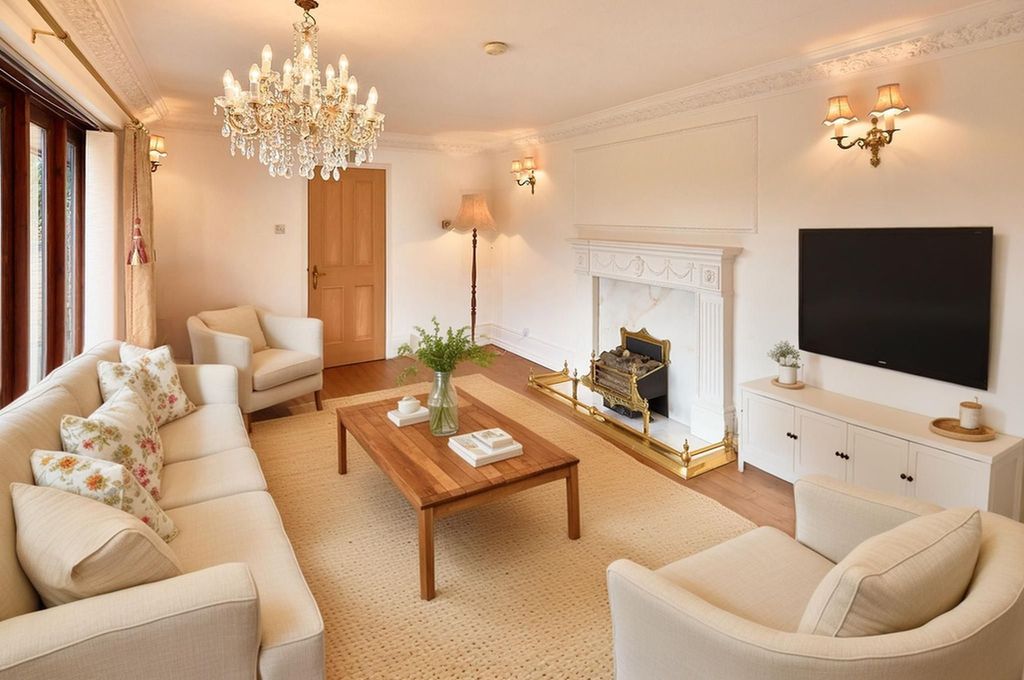 Property photo 3 of 31