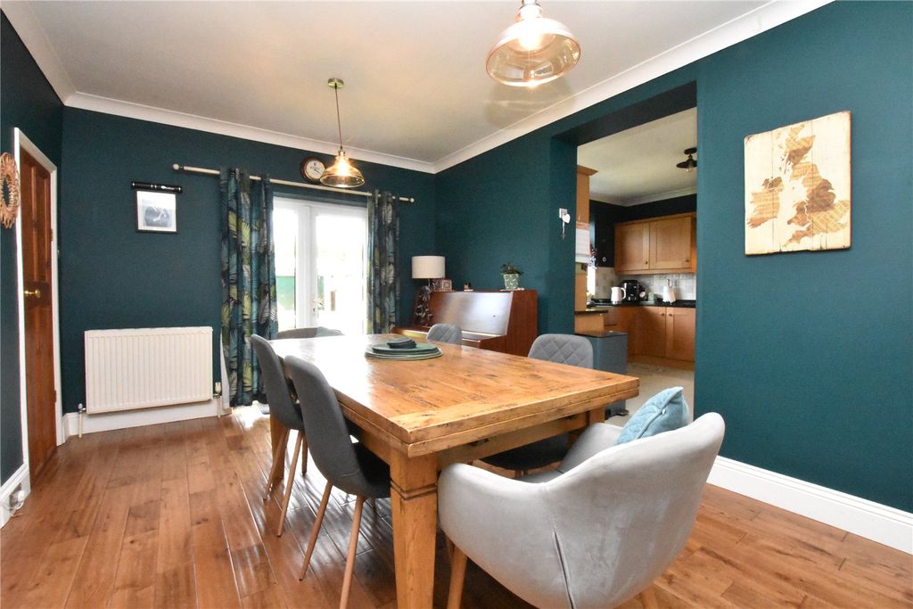 Property photo 3 of 25 Picture No. 63
