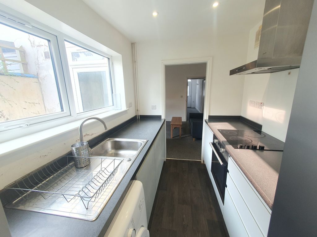 Property photo 3 of 19 Image