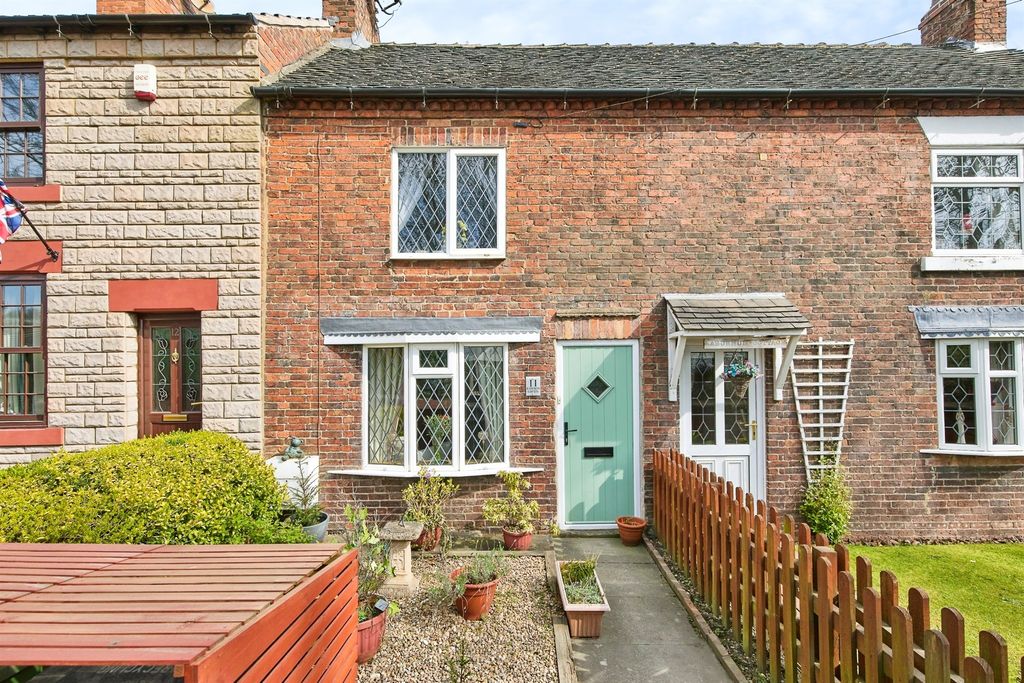 Property photo 1 of 18
