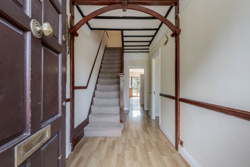 Property photo 1 of 26