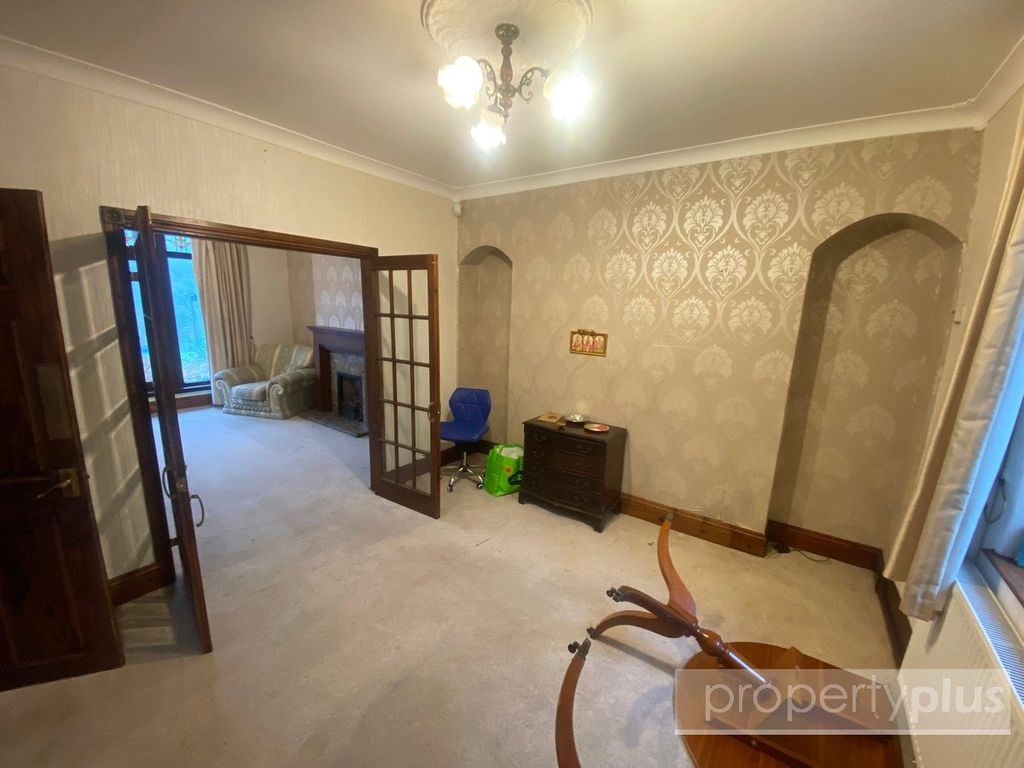 Property photo 3 of 23 Picture No. 02