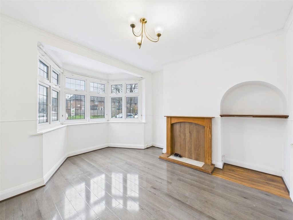 Property photo 2 of 21 Cam02885G0-Pr0537-Still007.Jpg