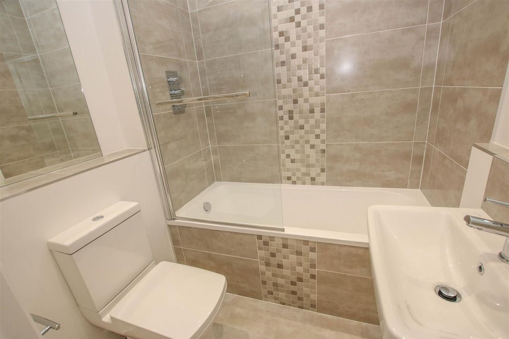Property photo 3 of 8 Img_0862.Jpg