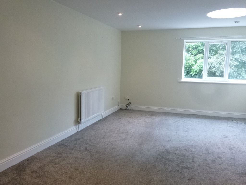 Property photo 3 of 7 Typical Lounge