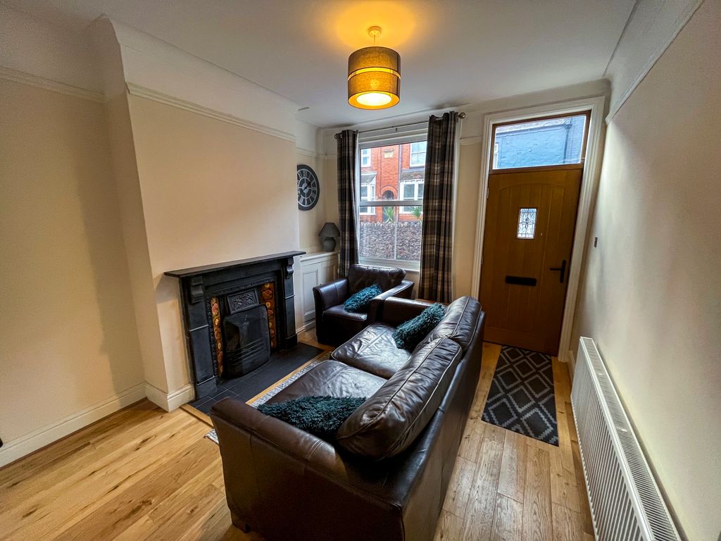 Property photo 3 of 12 Dining/Sitting Room