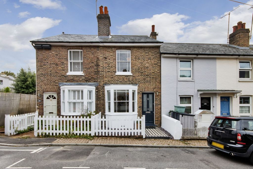 Property photo 1 of 15 22 Park Street