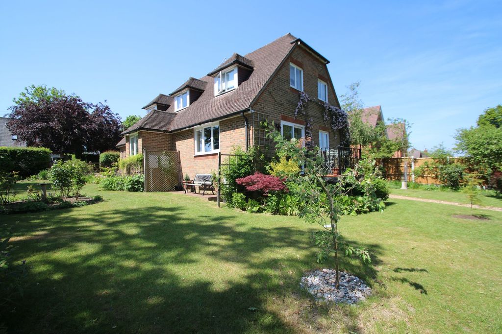 Property photo 2 of 22