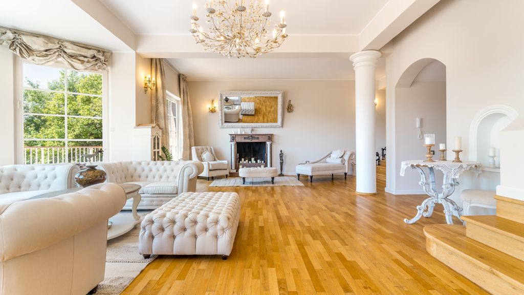 Property photo 3 of 33