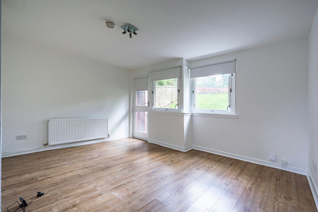 Property photo 2 of 26