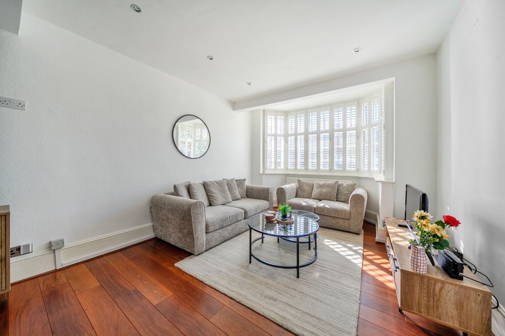 Property photo 2 of 21 1448952-7-69E7A18...