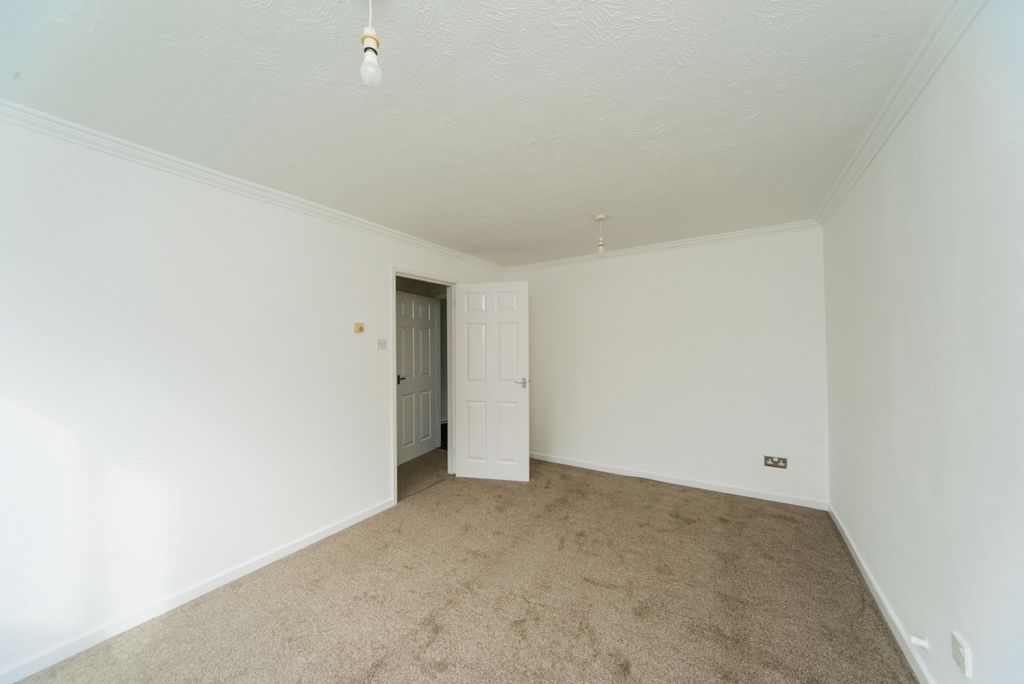 Property photo 3 of 17 Photography