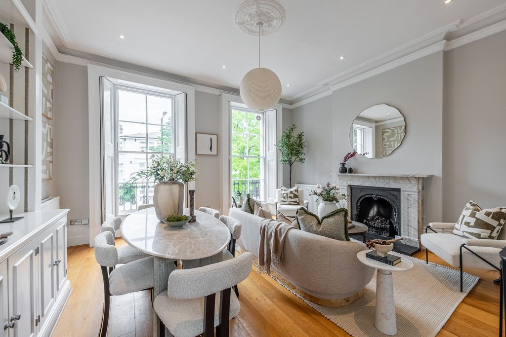 Property photo 1 of 11 Reception Room
