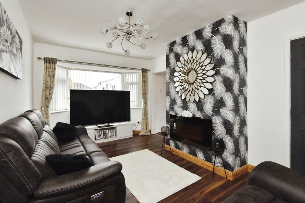 Property photo 2 of 15 Photo