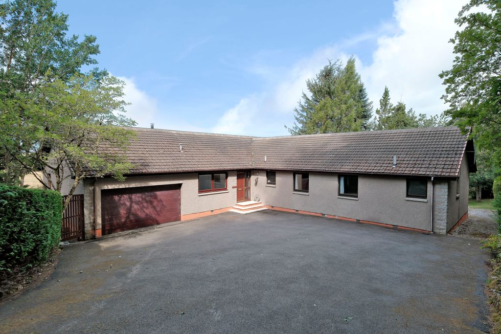 Property photo 2 of 25