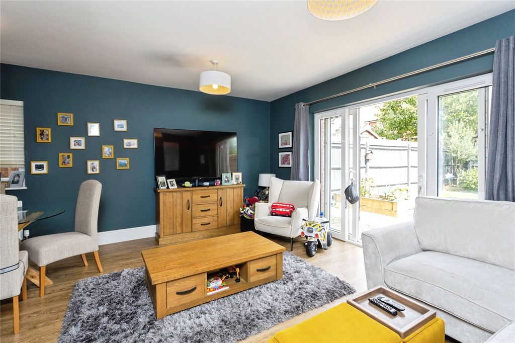 Property photo 2 of 17 Picture No. 29