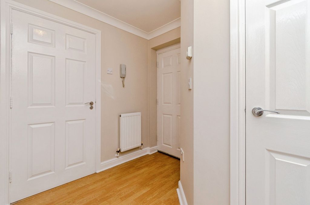 Property photo 2 of 16 Photo