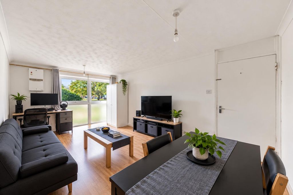 Property photo 2 of 8 Bd2Dd693-C5Fc-4094-81CC-5CD3965C8EE7.Png