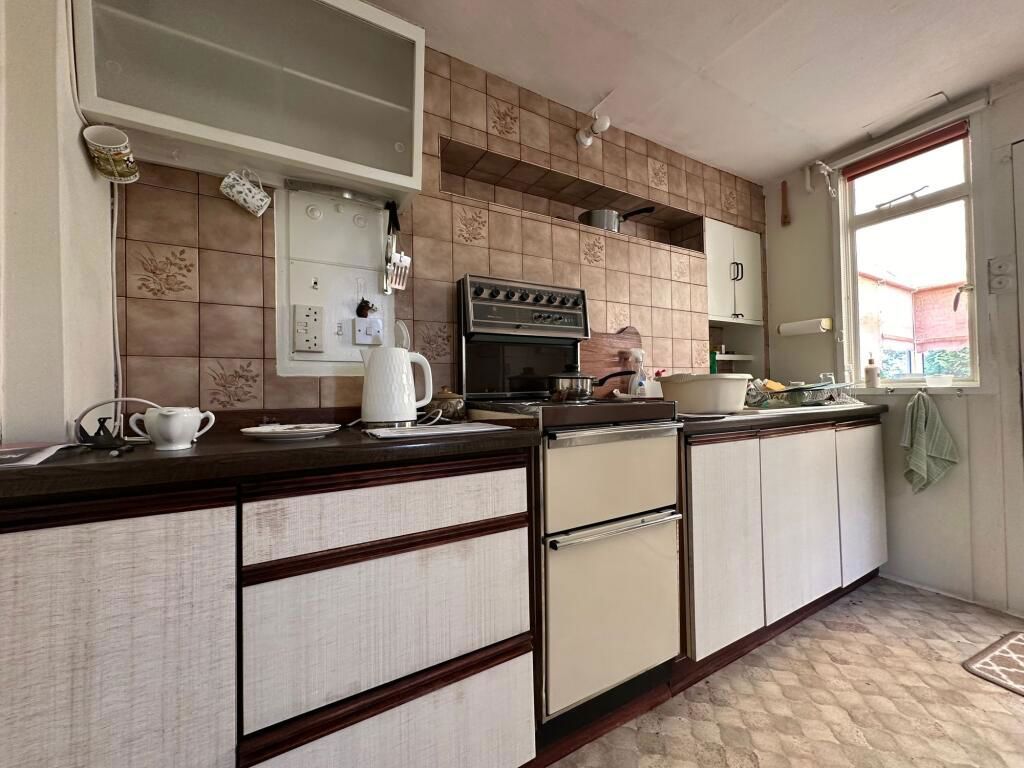 Property photo 3 of 33