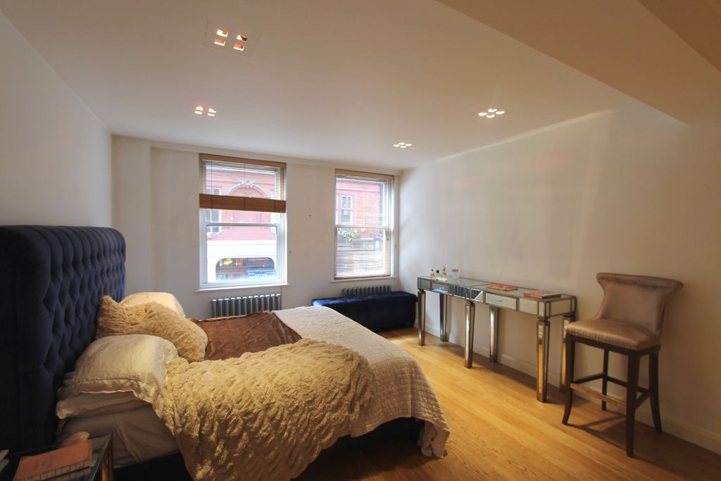 Property photo 2 of 5 953573