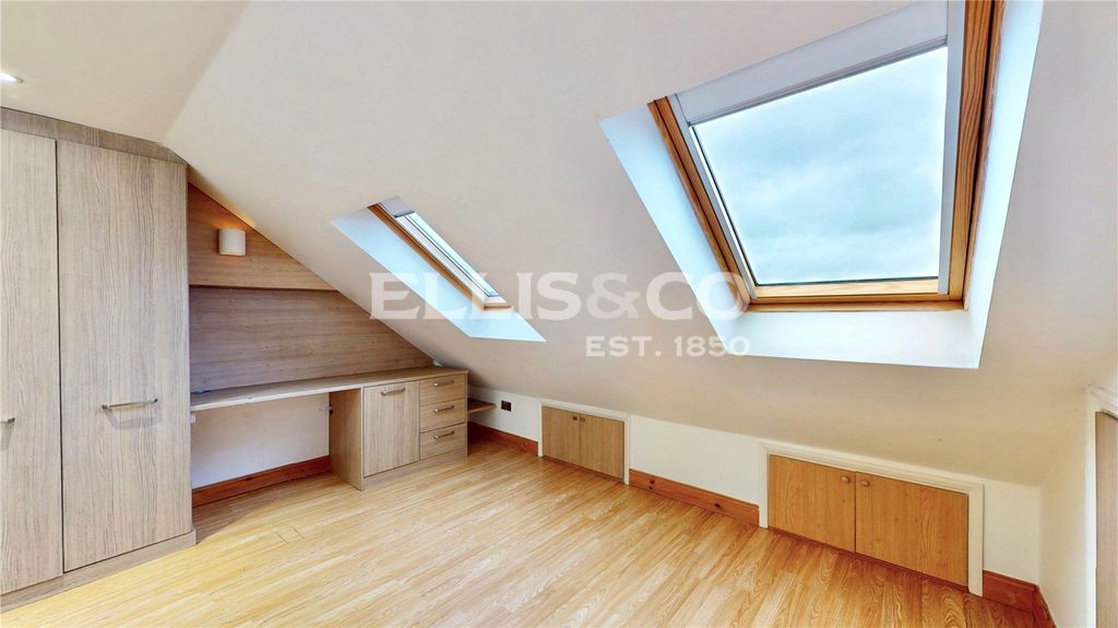 Property photo 3 of 25 Picture No. 17