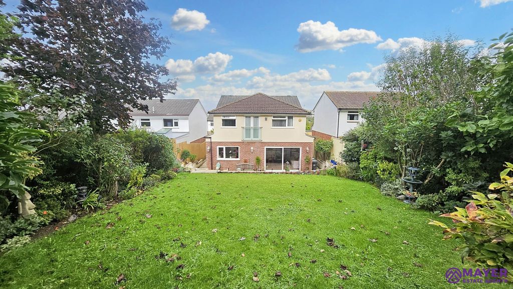Property photo 3 of 23
