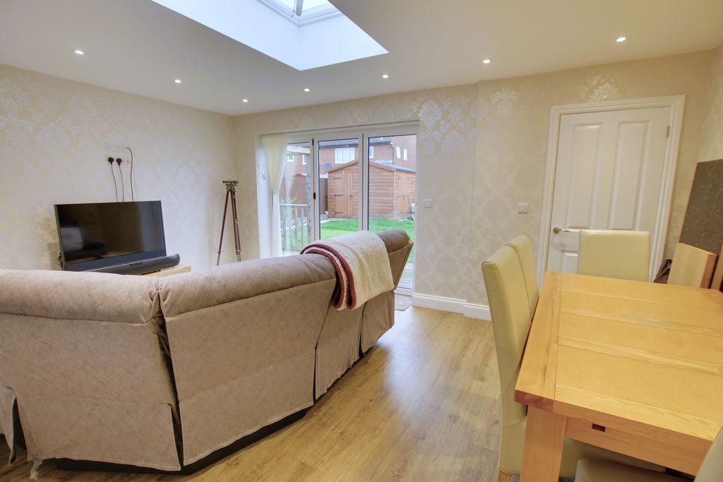 Property photo 2 of 13