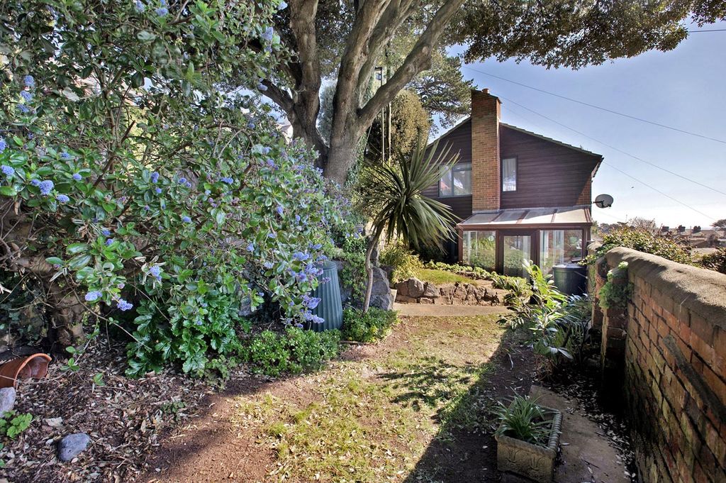 Property photo 3 of 21 Photo 10