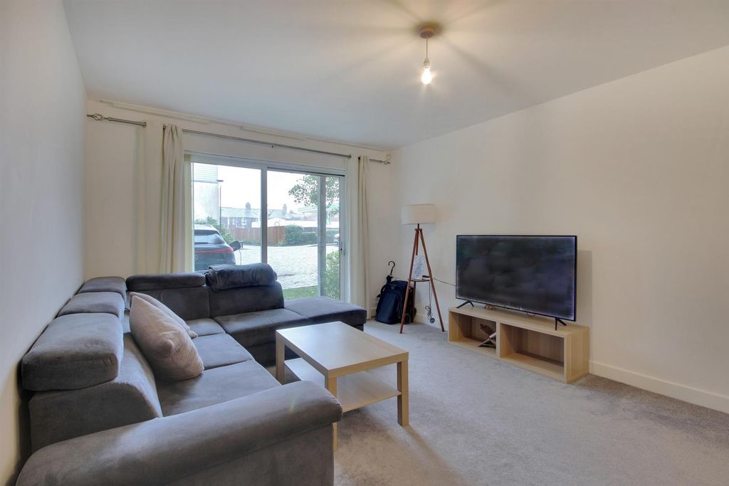 Property photo 3 of 11 56517_006.Jpg