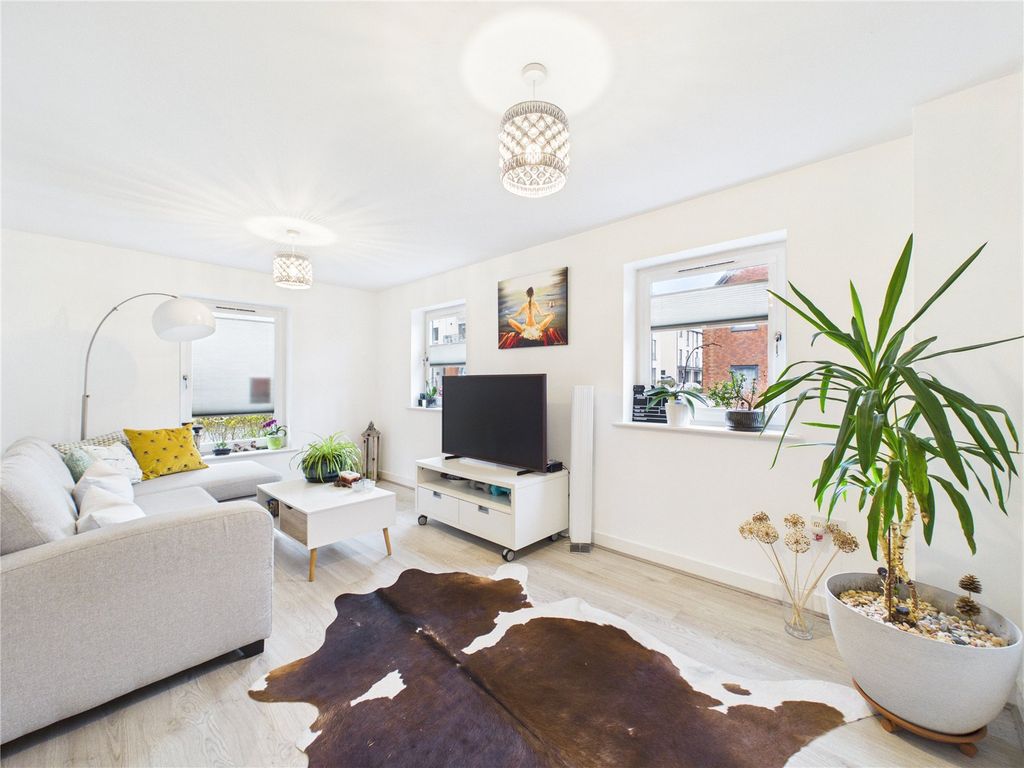 Property photo 3 of 23 Picture No. 07