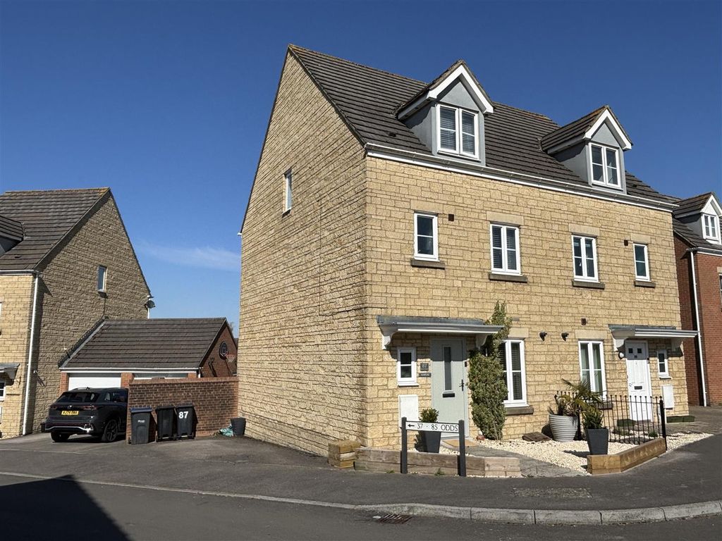 Property photo 1 of 15 87 Bolts Croft Front.Jpg