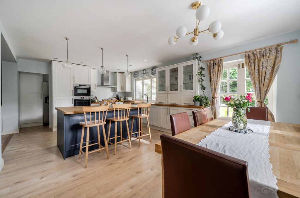 Property photo 3 of 27 1535546-25-1A13A2...