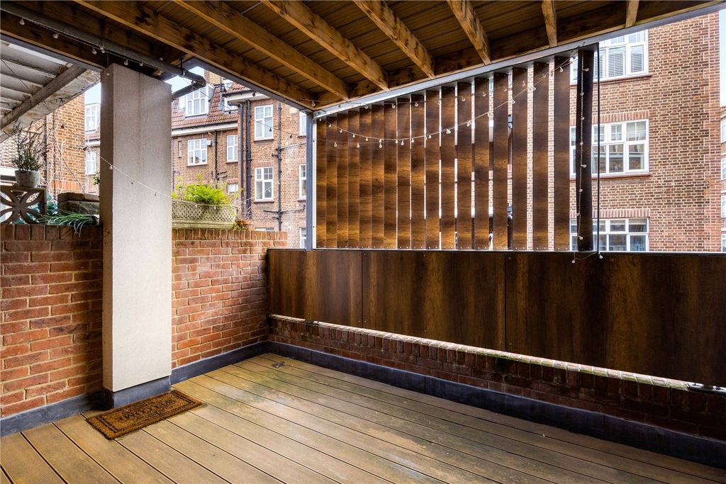 Property photo 2 of 14 Balcony