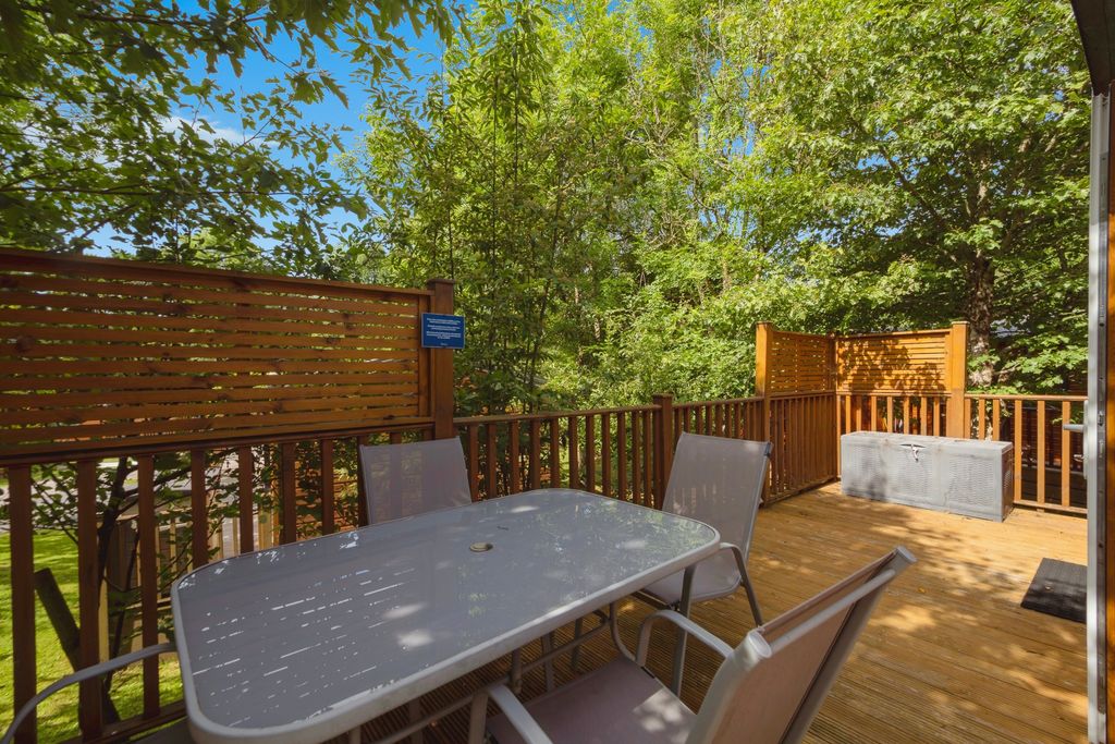 Property photo 3 of 16 Alfresco Dining