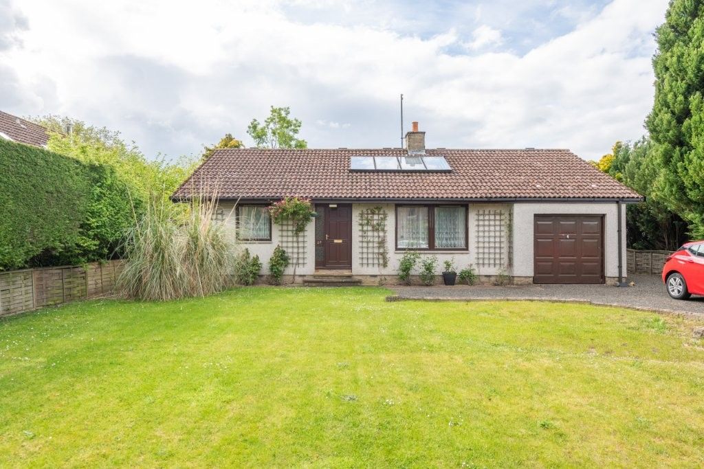 Property photo 1 of 32