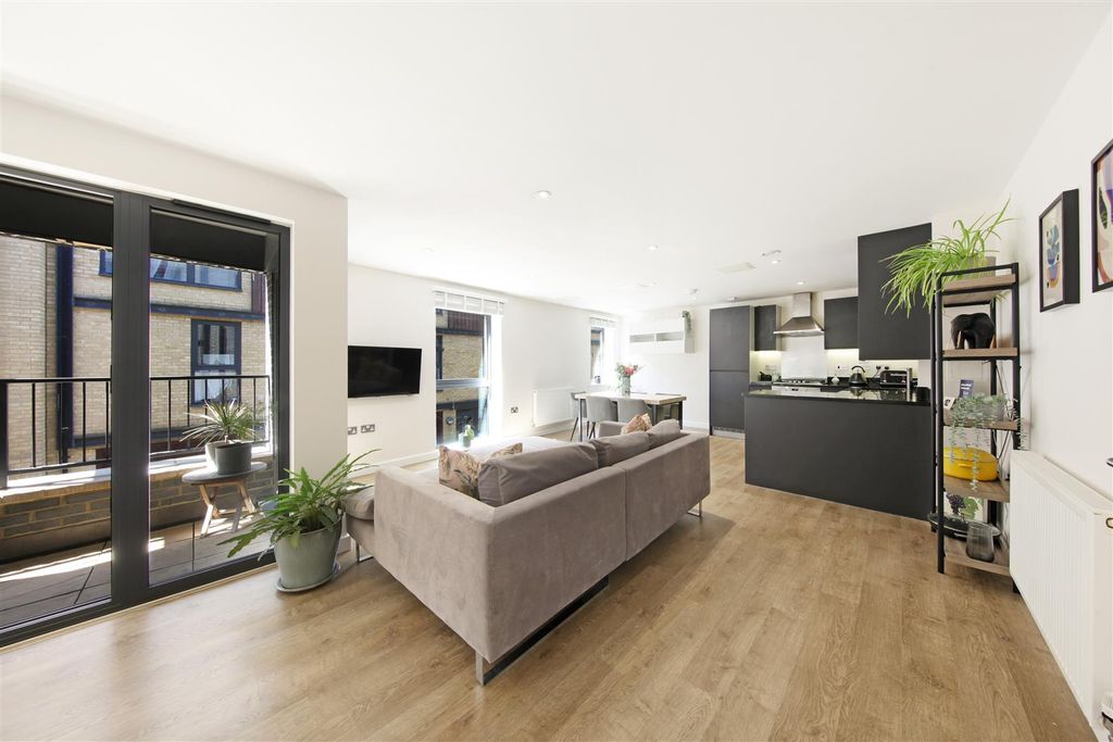 Property photo 1 of 15 39 Chiltonian Mews - Nzrmqcvixtj9Wlpu1N6Z.Jpg